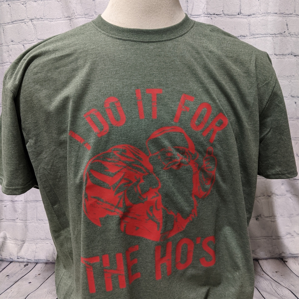 I do it for the hos Santa Tshirt